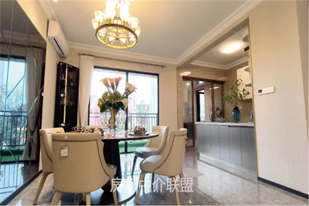 南湖碧桂园·翘楚上城4室2厅2卫75万138m2出售